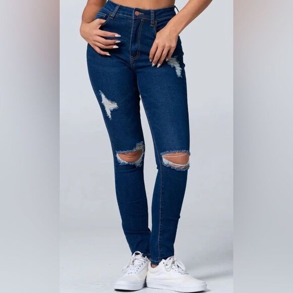 Blue Turtle Women's Blue Distressed Jeans Size 11 - Picture 2 of 14